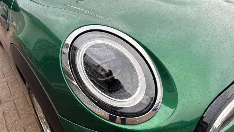 MINI Hatchback 1.5 Cooper Classic 3dr Auto Petrol Hatchback